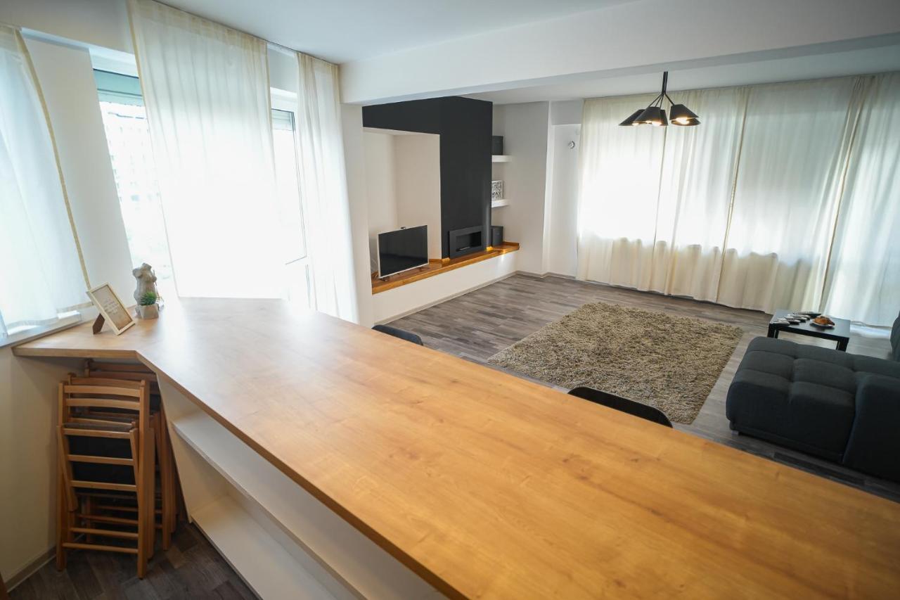 Penthouse With Huge Rooftop & Amazing City View Бухарест Экстерьер фото