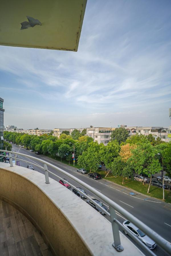 Penthouse With Huge Rooftop & Amazing City View Бухарест Экстерьер фото