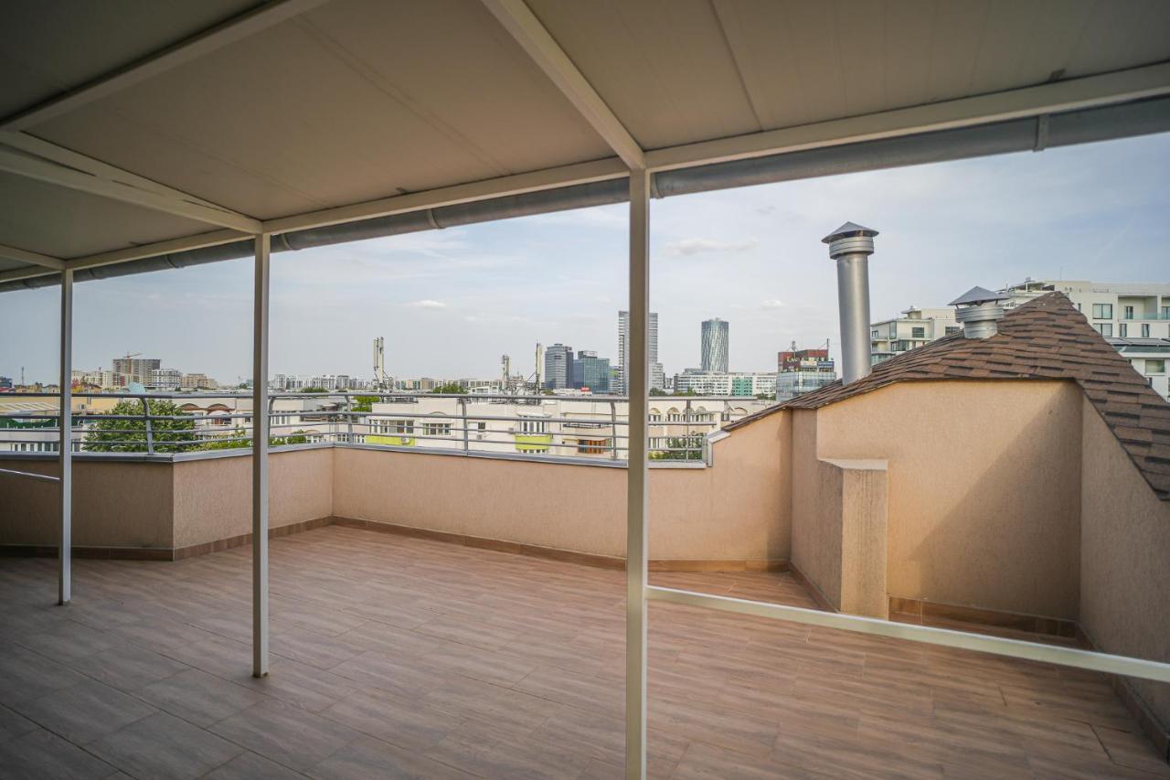 Penthouse With Huge Rooftop & Amazing City View Бухарест Экстерьер фото
